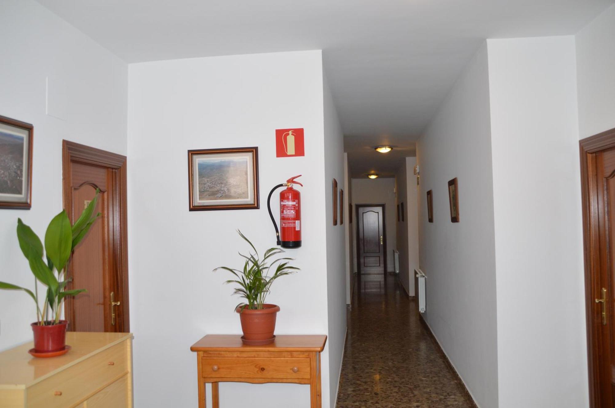 Labella - Hostal Rural Restaurante La Calahorra Esterno foto