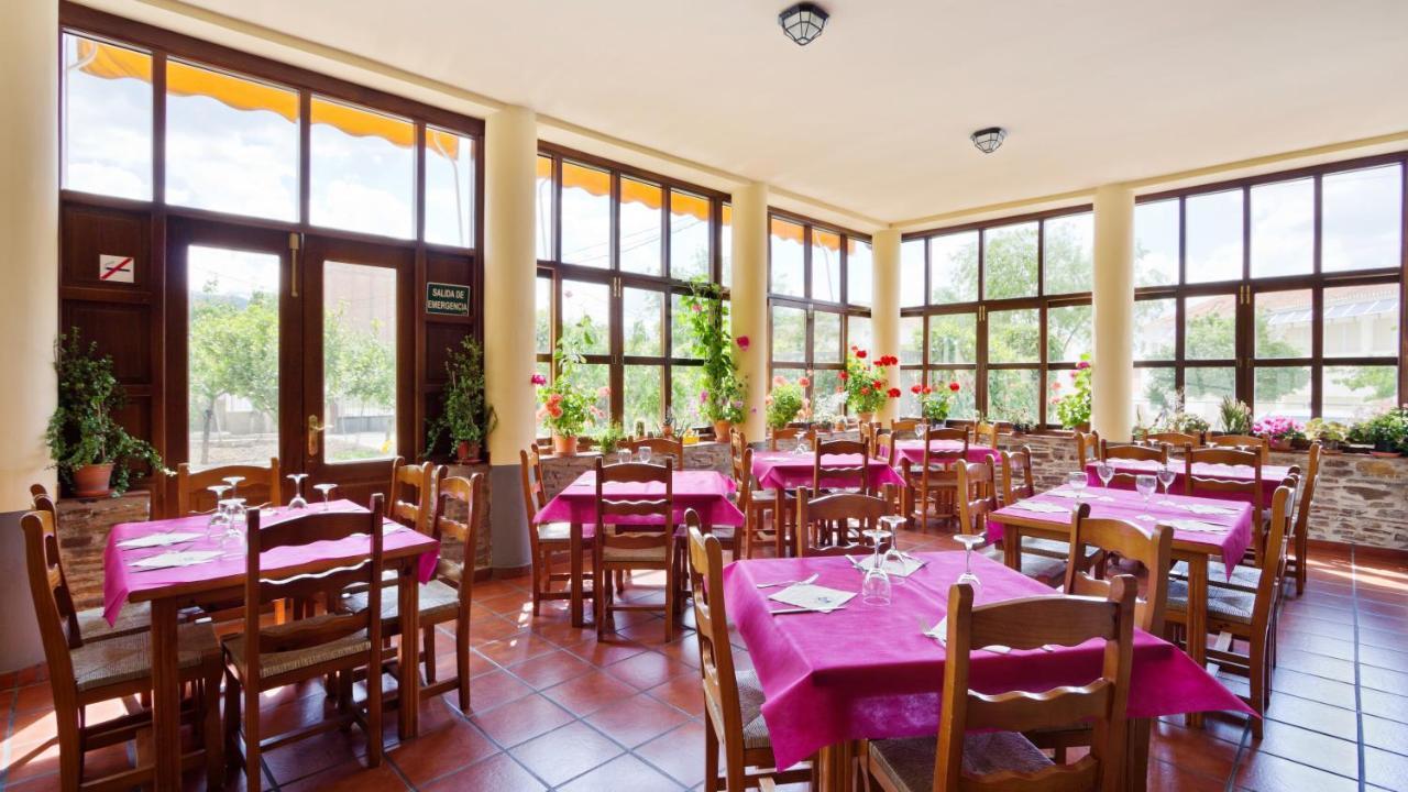 Labella - Hostal Rural Restaurante La Calahorra Esterno foto