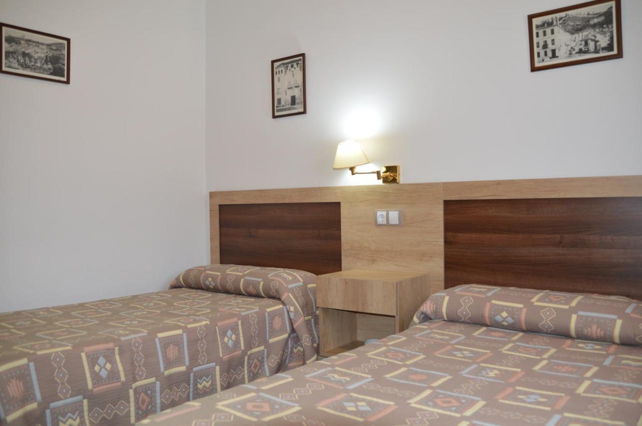 Labella - Hostal Rural Restaurante La Calahorra Esterno foto