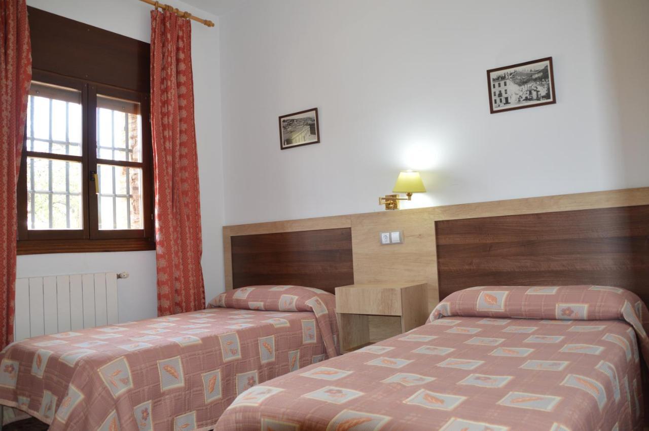 Labella - Hostal Rural Restaurante La Calahorra Esterno foto